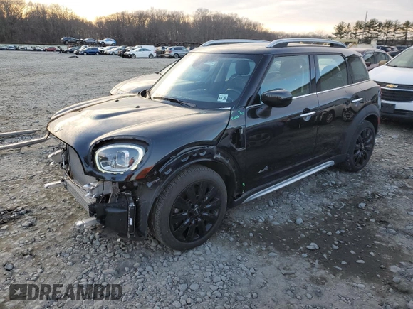 2022 MINI Countryman Cooper S with VIN WMZ83BR08N3N71282, listed as a Copart auction lot 83673944 with 18,095 mi miles and Salvage title. Bid and sale history available at DreamBid. Image 1.