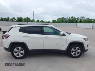 2019 Jeep Compass Latitude with VIN 3C4NJCBB9KT652088, listed as a IAAI auction lot 42162439 with 97,276 mi miles and . Bid and sale history available at DreamBid. Image 13.