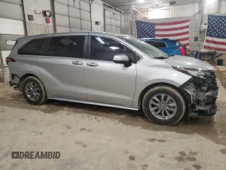 2022 Toyota Sienna XLE with VIN 5TDYRKEC3NS085248, listed as a Copart auction lot 51474975 with 88,812 mi miles and Salvage Title. Bid and sale history available at carsss.com. Image 4.