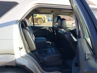 2006 Ford Freestyle Limited with VIN 1FMDK06196GA27608, listed as a IAAI auction lot 41698307 with 185,850 mi miles. Bid and sale history available at carsss.com. Image 8.
