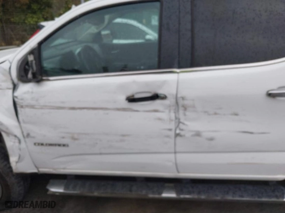 2016 Chevrolet Colorado 4WD LT with VIN 1GCGTCE36G1136812, listed as a IAAI auction lot 41860273 with 74,415 mi miles. Bid and sale history available at carsss.com. Image 17.