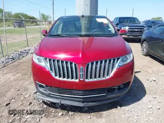 2013 Lincoln MKX with VIN 2LMDJ6JK3DBL15557, listed as a IAAI auction lot 42013960 with 1 mi miles. Bid and sale history available at carsss.com. Image 6.
