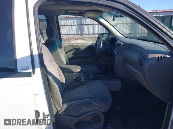 2002 Chevrolet TrailBlazer LTZ with VIN 1GNDT13S122484724, listed as a IAAI auction lot 41855912 with 216,783 mi miles and . Bid and sale history available at DreamBid. Image 5.