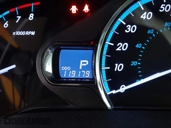 2014 Toyota Sienna XLE with VIN 5TDYK3DC1ES416999, listed as a IAAI auction lot 41972378 with 119,179 mi miles. Bid and sale history available at carsss.com. Image 15.