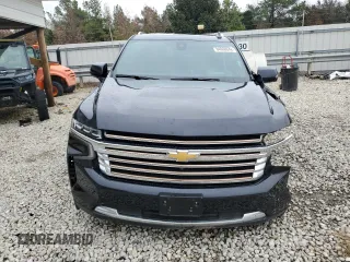 2022 Chevrolet Suburban High Country with VIN 1GNSKGKLXNR363841, listed as a Copart auction lot 84008044 with 42,053 mi miles and Salvage Title. Bid and sale history available at DreamBid. Image 5.
