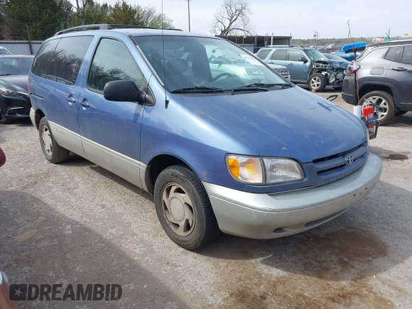 1999 Toyota Sienna LE with VIN 4T3ZF13C2XU147508, listed as a IAAI auction lot 41833859 with 275,682 mi miles. Bid and sale history available at carsss.com. Image 1.
