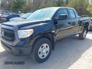 2017 Toyota Tundra SR с VIN 5TFUM5F13HX070078, выставлен на аукционе IAAI как лот 42050673 с пробегом 71 522 миль миль и . История ставок и продаж доступна на DreamBid. Изображение 2.