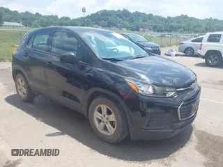 2020 Chevrolet Trax LS с VIN KL7CJKSB5LB051228, выставлен на аукционе IAAI как лот 42615033 с пробегом 52 557 миль миль и . История ставок и продаж доступна на DreamBid. Изображение 1.