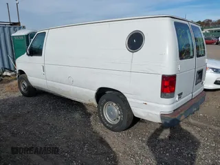 2002 Ford Econoline Cargo with VIN 1FTRE14262HB84357, listed as a IAAI auction lot 40880551 with 123,183 mi miles. Bid and sale history available at carsss.com. Image 3.