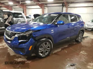 2021 Kia Seltos LX with VIN KNDEPCAA9M7138157, listed as a Copart auction lot 41757795 with 42,652 mi miles and Salvage title. Bid and sale history available at DreamBid. Image 1.