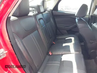 2013 Ford Focus SE z VIN 1FADP3F27DL227588, wystawiony jako IAAI lot #42210560 z przebiegiem 248 185 mil mil oraz . Historia ofert i sprzedaży dostępna na DreamBid. Obrazek 8.