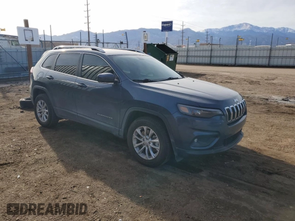 2019 Jeep Cherokee Latitude with VIN 1C4PJMCB8KD417815, listed as a Copart auction lot 84108154 with 43,129 mi miles and Salvage Title. Bid and sale history available at carsss.com. Image 4.