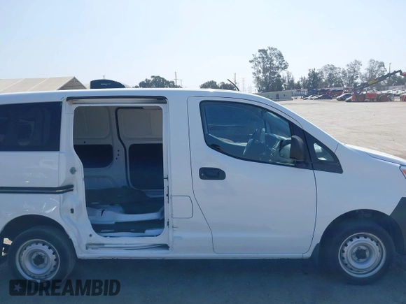 2019 Nissan NV200 SV with VIN 3N6CM0KN4KK710439, listed as a IAAI auction lot 42648330 with 33,060 mi miles and . Bid and sale history available at DreamBid. Image 14.