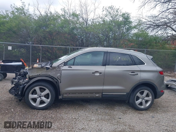 2017 Lincoln MKC Premiere with VIN 5LMCJ1C93HUL27435, listed as a IAAI auction lot 42016623 with 77,701 mi miles and . Bid and sale history available at DreamBid. Image 15.