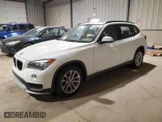 2015 BMW X1 xDrive28i with VIN WBAVL1C52FVY38744, listed as a Copart auction lot 52584415 with 189,818 mi miles and Clean Title. Bid and sale history available at carsss.com. Image 1.