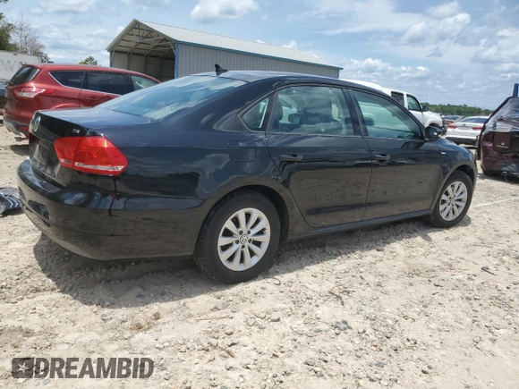 2014 Volkswagen Passat S z VIN 1VWAT7A30EC078066, wystawiony jako Copart lot #58312015 z przebiegiem 123 397 mil mil oraz Szkoda całkowita • Salvage title. Historia ofert i sprzedaży dostępna na DreamBid. Obrazek 3.