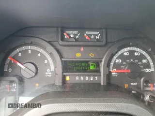 2013 Ford Econoline Passenger XL z VIN 1FBNE3BL6DDA95344, wystawiony jako Copart lot #53704825 z przebiegiem 204 281 mil mil oraz Czysty tytuł • Clean title. Historia ofert i sprzedaży dostępna na DreamBid. Obrazek 9.