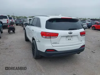 2016 Kia Sorento LX with VIN 5XYPG4A37GG055639, listed as a IAAI auction lot 41888968 with 140,431 mi miles. Bid and sale history available at carsss.com. Image 3.