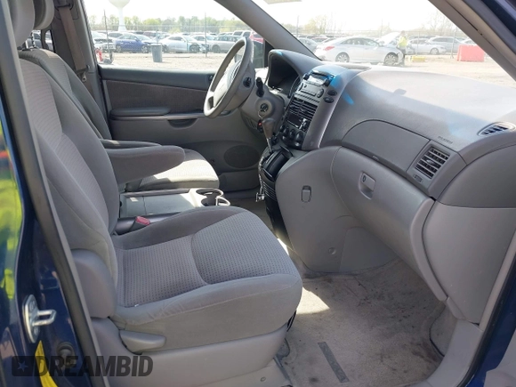 2006 Toyota Sienna CE with VIN 5TDZA23C36S480675, listed as a IAAI auction lot 42091334 with 131,121 mi miles. Bid and sale history available at carsss.com. Image 5.