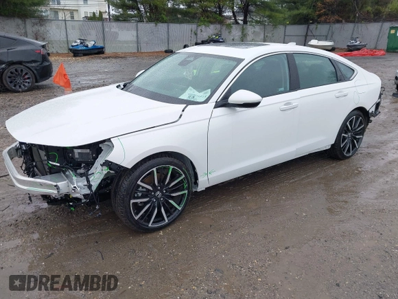 2024 Honda Accord Touring с VIN 1HGCY2F80RA090757, выставлен на аукционе IAAI как лот 41999518 с пробегом 3 862 миль миль и . История ставок и продаж доступна на DreamBid. Изображение 20.