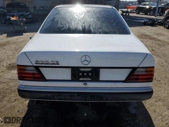 1990 Mercedes-Benz 300 CE с VIN WDBEA51D0LB167029, выставлен на аукционе Copart как лот 68581534 с пробегом 184 595 миль миль и Списание • Salvage title. История ставок и продаж доступна на DreamBid. Изображение 6.