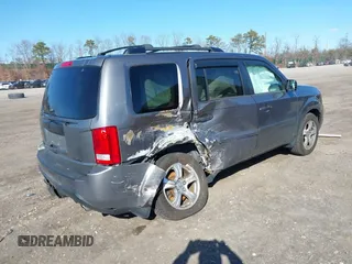 2009 Honda Pilot EX-L with VIN 5FNYF48569B025993, listed as a IAAI auction lot 41746444 with 194,539 mi miles. Bid and sale history available at carsss.com. Image 4.