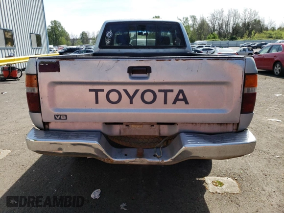 1991 Toyota Pickup DLX с VIN JT4VN13D2M5048913, выставлен на аукционе Copart как лот 54565315 с пробегом 284 115 миль миль и Списание • Salvage title. История ставок и продаж доступна на DreamBid. Изображение 6.