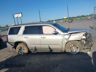 2017 Chevrolet Tahoe LT z VIN 1GNSKBKC1HR233583, wystawiony jako IAAI lot #41985848 z przebiegiem 171 665 mil mil oraz . Historia ofert i sprzedaży dostępna na DreamBid. Obrazek 13.