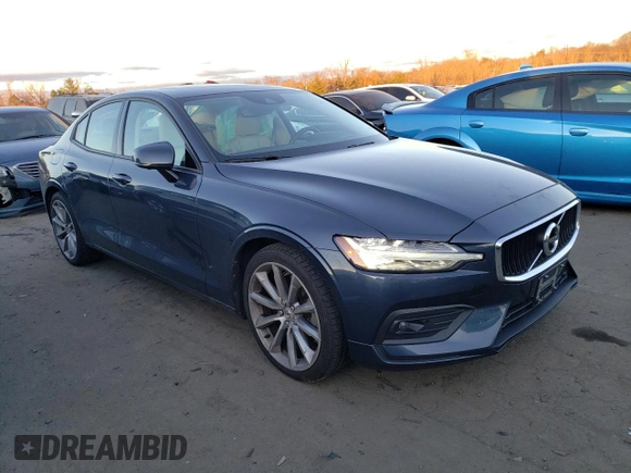 2021 Volvo S60 Momentum with VIN 7JRA22TK3MG080982, listed as a Copart auction lot 37080974 with 61,878 mi miles. Bid and sale history available at carsss.com. Image 4.