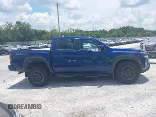 2022 Nissan Frontier Pro-4X z VIN 1N6ED1EK3NN634775, wystawiony jako IAAI lot #42789790 z przebiegiem 25 453 mil mil oraz . Historia ofert i sprzedaży dostępna na DreamBid. Obrazek 14.