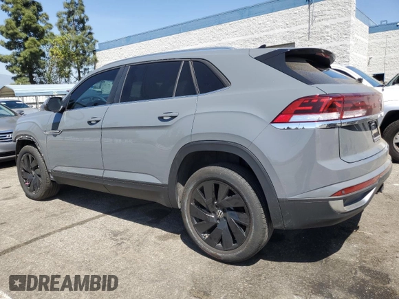 2024 Volkswagen Atlas SE with VIN 1V2JE2CA1RC229108, listed as a Copart auction lot 52820435 with 14,426 mi miles and Salvage title. Bid and sale history available at DreamBid. Image 2.