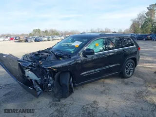 2019 Jeep Grand Cherokee Altitude with VIN 1C4RJFAG5KC677291, listed as a IAAI auction lot 41203685 with NaN miles. Bid and sale history available at carsss.com. Image 17.