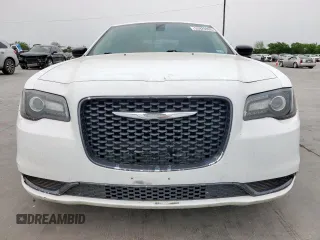 2018 Chrysler 300 Touring with VIN 2C3CCAAG9JH274899, listed as a Copart auction lot 53929305 with 160,117 mi miles and Clean Title. Bid and sale history available at carsss.com. Image 5.