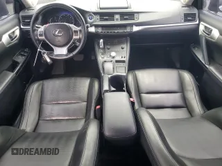 2013 Lexus CT 200h z VIN JTHKD5BH1D2169238, wystawiony jako Copart lot #53720135 z przebiegiem 138 029 mil mil oraz Szkody całkowita. Historia ofert i sprzedaży dostępna na DreamBid. Obrazek 8.