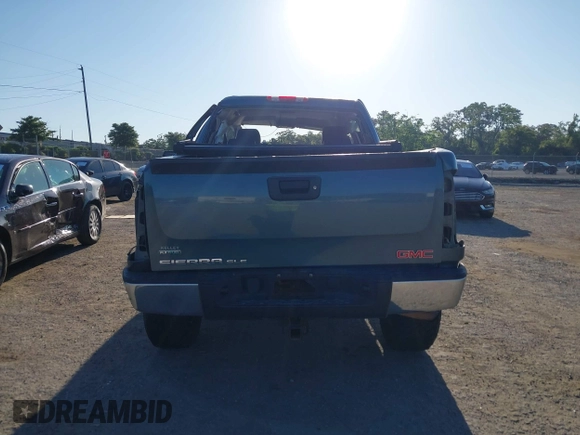 2010 GMC Sierra 1500 SLE z VIN 3GTRKVE30AG239997, wystawiony jako IAAI lot #42056748 z przebiegiem 159 931 mil mil oraz . Historia ofert i sprzedaży dostępna na DreamBid. Obrazek 17.