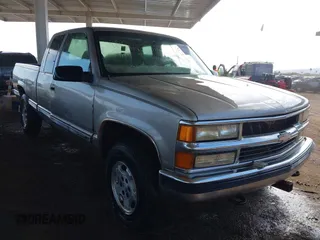 1998 Chevrolet Silverado 1500 with VIN 1GCEK19R5WR125586, listed as a IAAI auction lot 41797844 with 329,124 mi miles and . Bid and sale history available at DreamBid. Image 1.