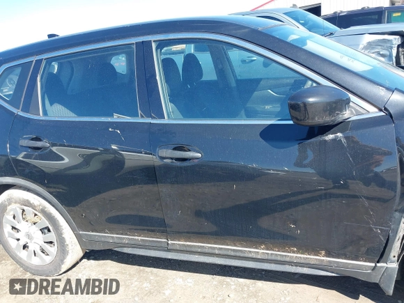 2017 Nissan Rogue SV with VIN KNMAT2MV0HP563632, listed as a IAAI auction lot 41827113 with 193,323 mi miles and . Bid and sale history available at carsss.com. Image 13.