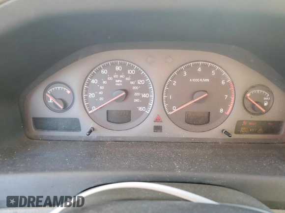 2002 Volvo V70 with VIN YV1SW58D021256528, listed as a Copart auction lot 87174134 with 184,399 mi miles and Salvage Title. Bid and sale history available at DreamBid. Image 9.