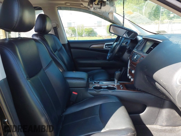 2020 Nissan Pathfinder Platinum z VIN 5N1DR2DM6LC580398, wystawiony jako IAAI lot #42224602 z przebiegiem 85 297 mil mil oraz . Historia ofert i sprzedaży dostępna na DreamBid. Obrazek 5.