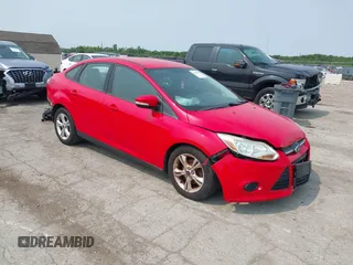 2013 Ford Focus SE z VIN 1FADP3F25DL314809, wystawiony jako IAAI lot #42399393 z przebiegiem 159 394 mil mil oraz . Historia ofert i sprzedaży dostępna na DreamBid. Obrazek 1.