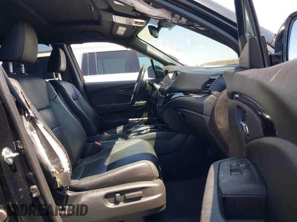2021 Honda Passport Elite with VIN 5FNYF8H07MB003506, listed as a IAAI auction lot 42571906 with 42,323 mi miles and . Bid and sale history available at DreamBid. Image 5.
