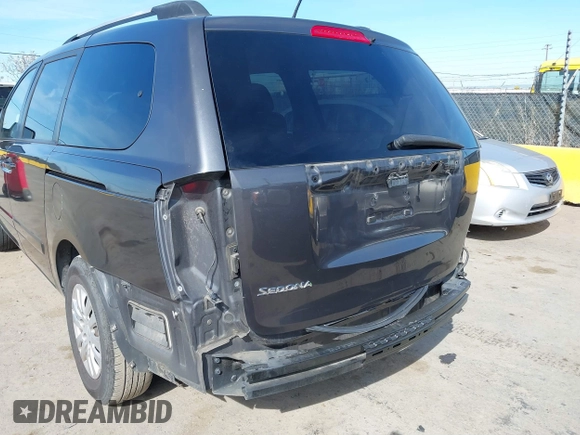 2012 Kia Sedona LX with VIN KNDMG4C7XC6475511, listed as a IAAI auction lot 41845131 with 132,023 mi miles. Bid and sale history available at carsss.com. Image 18.