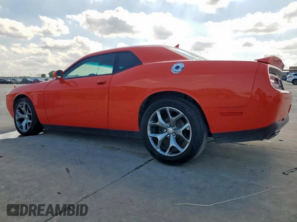 2016 Dodge Challenger SXT Plus z VIN 2C3CDZAG6GH306583, wystawiony jako Copart lot #55826495 z przebiegiem 135 391 mil mil oraz Szkoda całkowita • Salvage title. Historia ofert i sprzedaży dostępna na DreamBid. Obrazek 2.