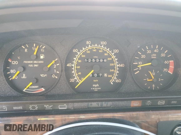 1989 Mercedes-Benz 560 with VIN WDBCA39E9KA463003, listed as a Copart auction lot 49808495 with 125,388 mi miles and Salvage Title. Bid and sale history available at DreamBid. Image 9.