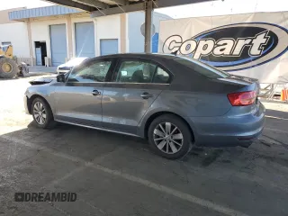2015 Volkswagen Jetta SE z VIN 3VWD17AJ0FM293139, wystawiony jako Copart lot #61503405 z przebiegiem 100 045 mil mil oraz Czysty tytuł • Clean title. Historia ofert i sprzedaży dostępna na DreamBid. Obrazek 2.
