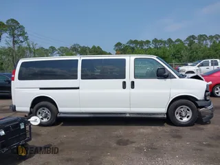 2019 Chevrolet Express Passenger LT with VIN 1GAZGPFG0K1240249, listed as a IAAI auction lot 42388617 with 109,428 mi miles and . Bid and sale history available at DreamBid. Image 13.
