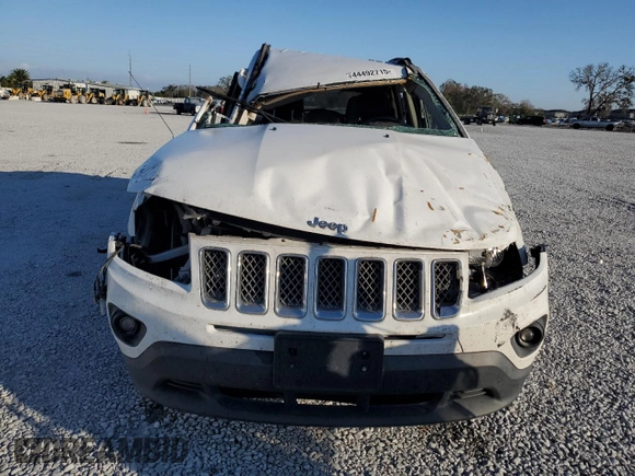 2016 Jeep Compass Latitude with VIN 1C4NJCEA4GD620293, listed as a Copart auction lot 44492715 with 0 mi miles and Salvage Title. Bid and sale history available at carsss.com. Image 5.