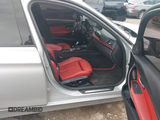 2013 BMW 3 Series 335i с VIN WBA3A9C50DF476559, выставлен на аукционе IAAI как лот 41723123 с пробегом 121 585 миль миль и . История ставок и продаж доступна на DreamBid. Изображение 5.