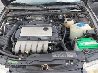 1996 Volkswagen Passat z VIN WVWEE83A6TE157789, wystawiony jako IAAI lot #41798846 z przebiegiem 141 130 mil mil oraz . Historia ofert i sprzedaży dostępna na DreamBid. Obrazek 10.