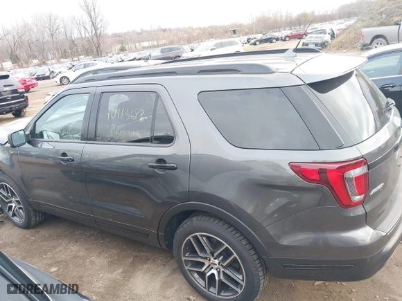 2019 Ford Explorer Sport with VIN 1FM5K8GT6KGB39523, listed as a IAAI auction lot 40913683 with 50,380 mi miles. Bid and sale history available at carsss.com. Image 15.